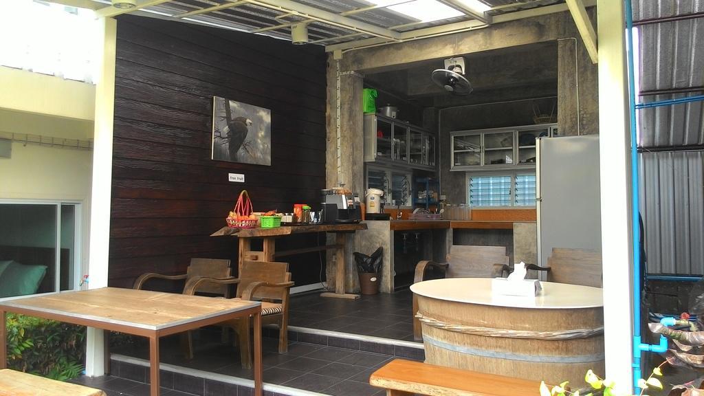 Zan Pla Nade Guesthouse Chiang Rai Exterior photo